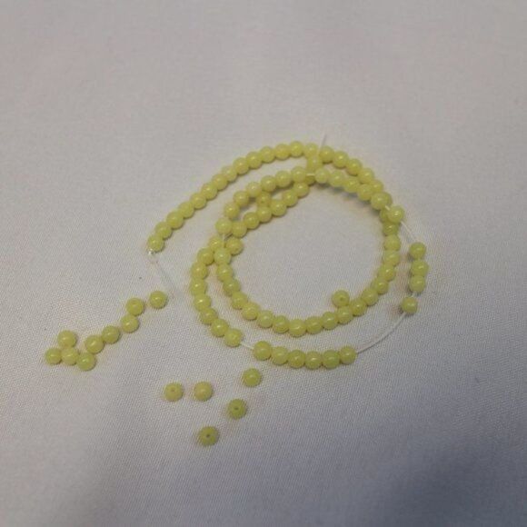 Serpentine Faux-Jade Seed Beads - Picture 4 of 4